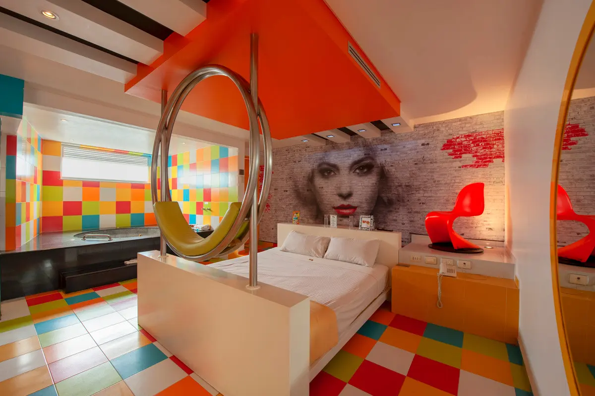 Pop Life Hotel
