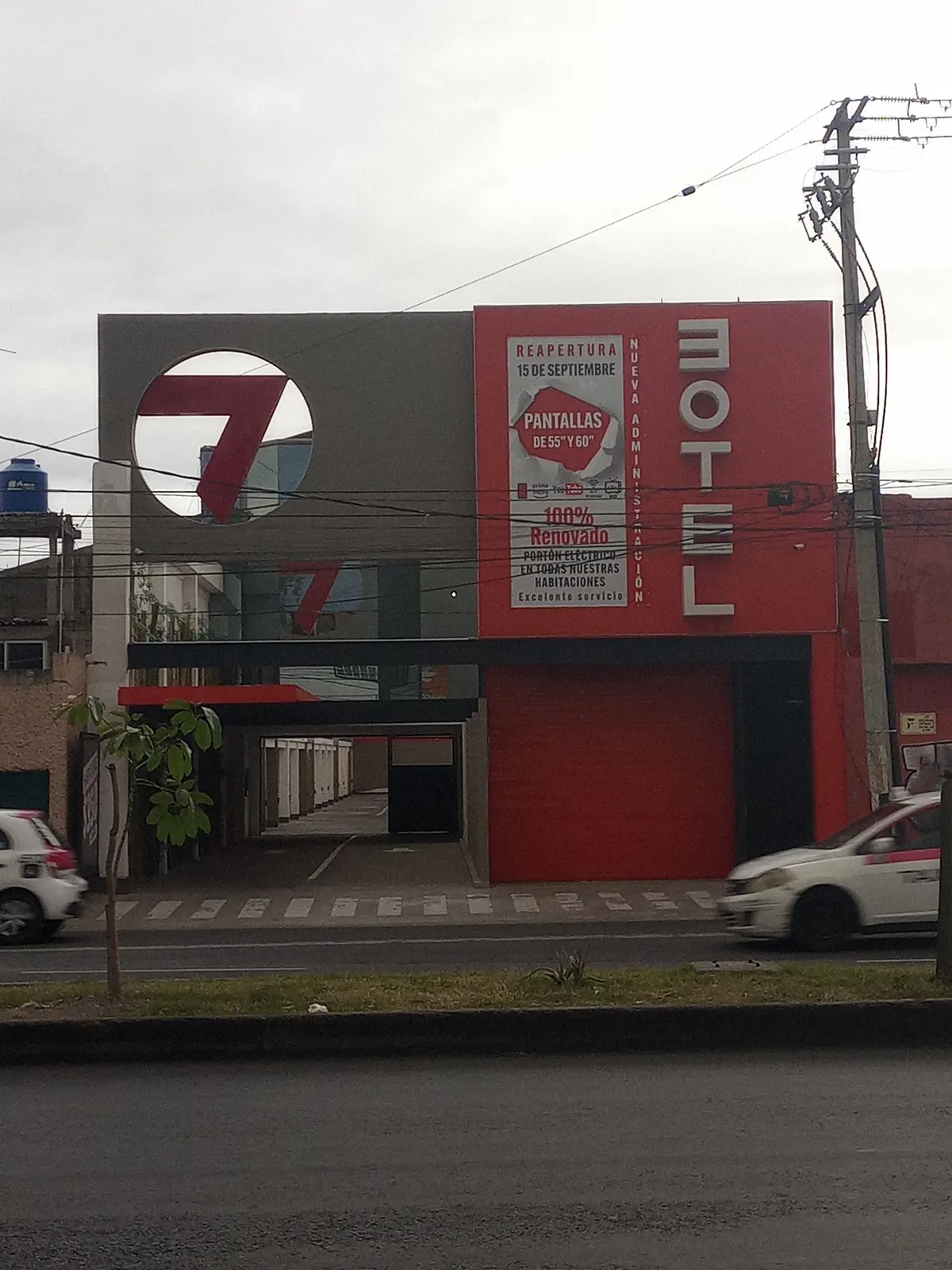 Motel 7 Rojo