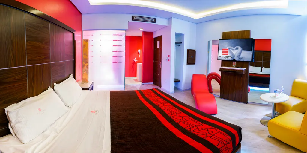Hotel Plutarco Suites