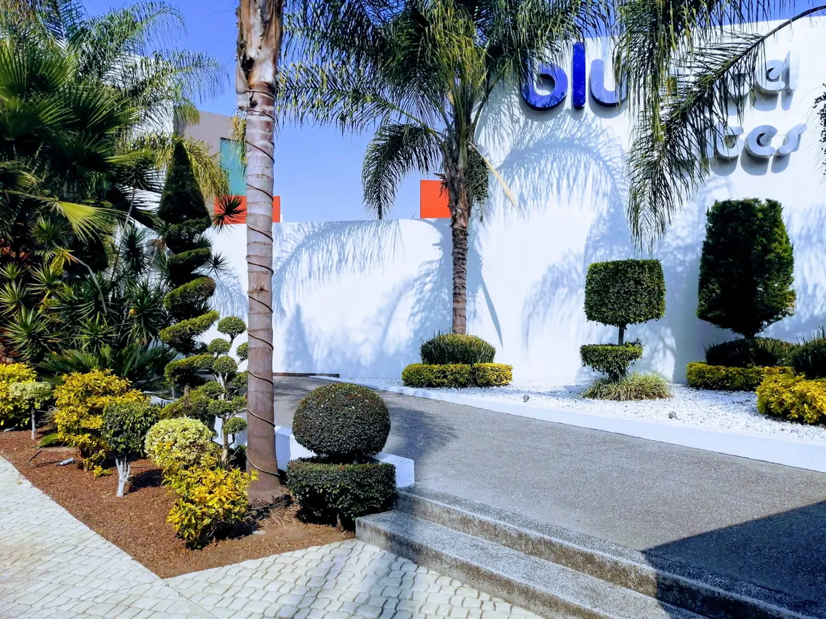 Blu Hotel & Suites