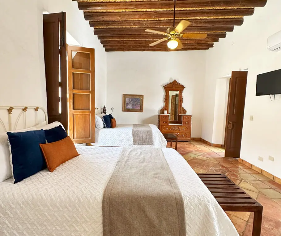 Hotel El Farol