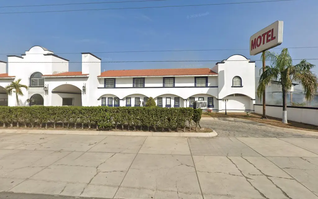 Los Portales Hotel & Motel — foto 2 de 3