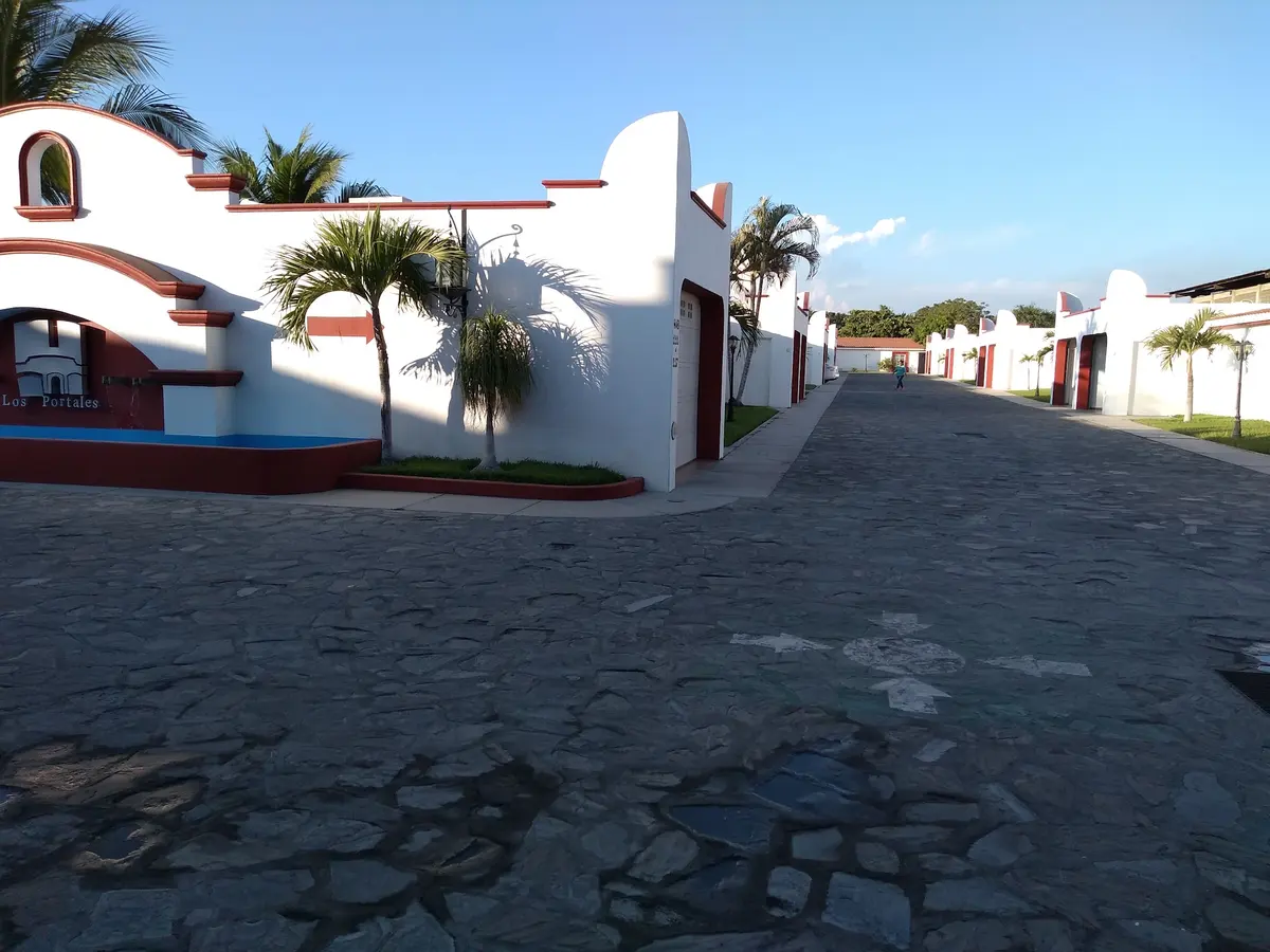 Los Portales Hotel & Motel — foto 1 de 3