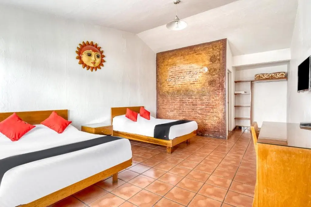 Hotel Arana, Tonala