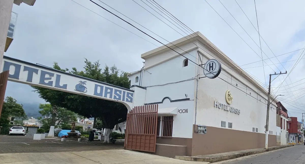 Hotel Oasis