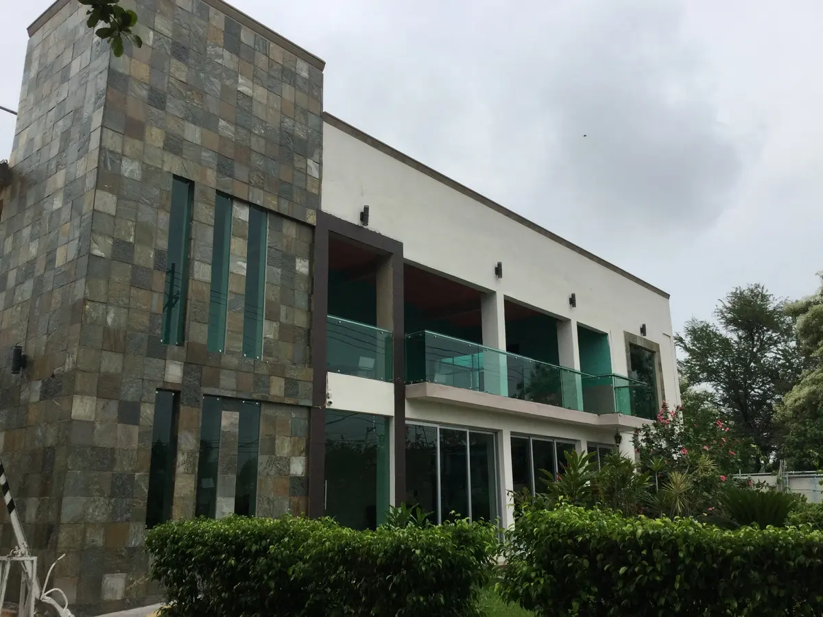 Hotel 4 Caminos