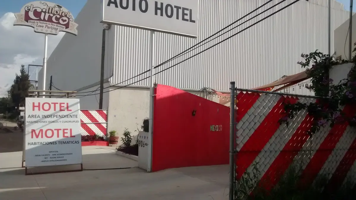 Motel El Circo — foto 1 de 3