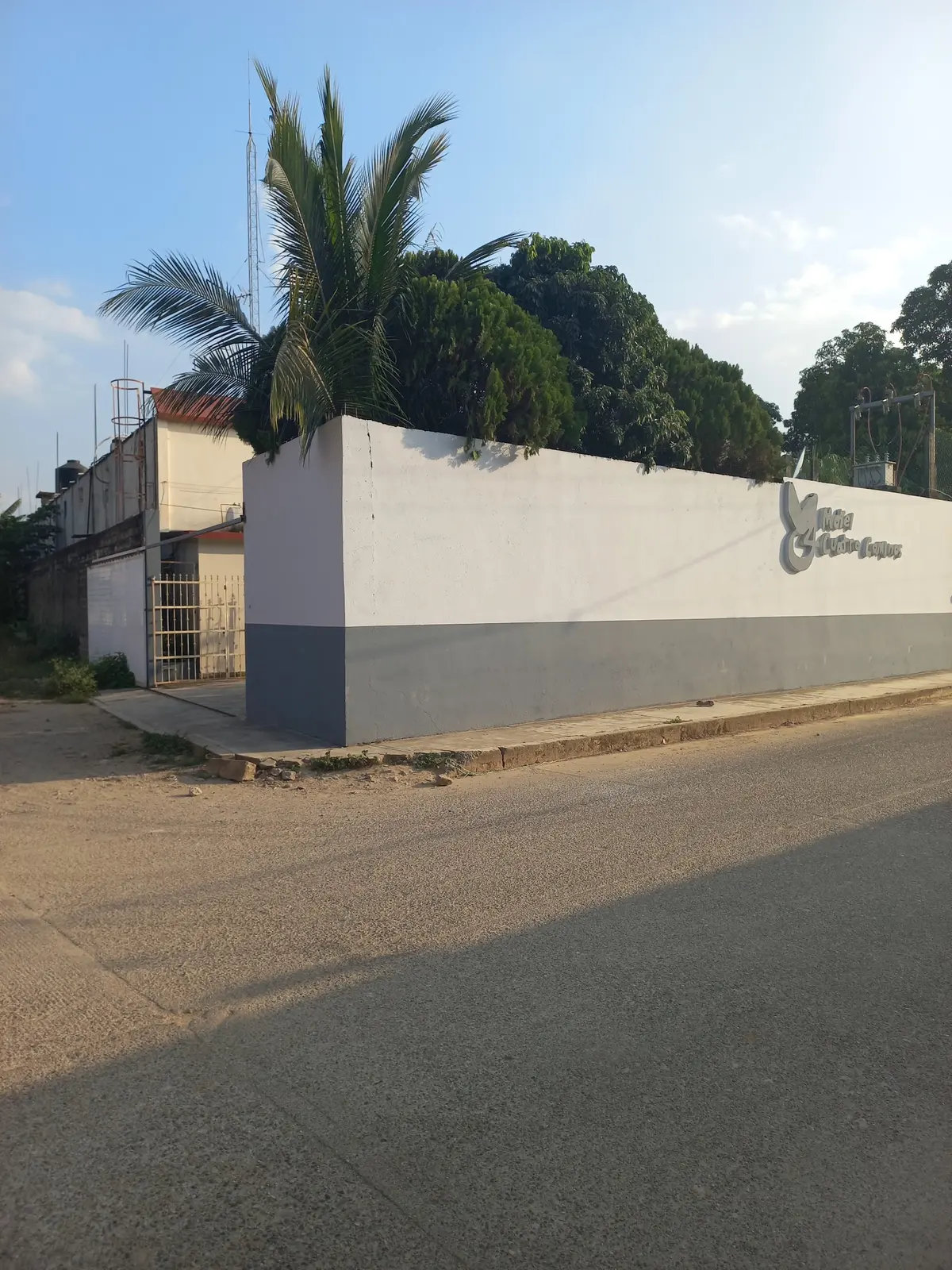 Motel 4 caminos