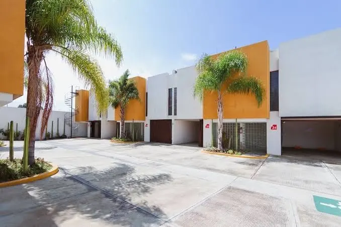 Las Maravillas Auto Hotel