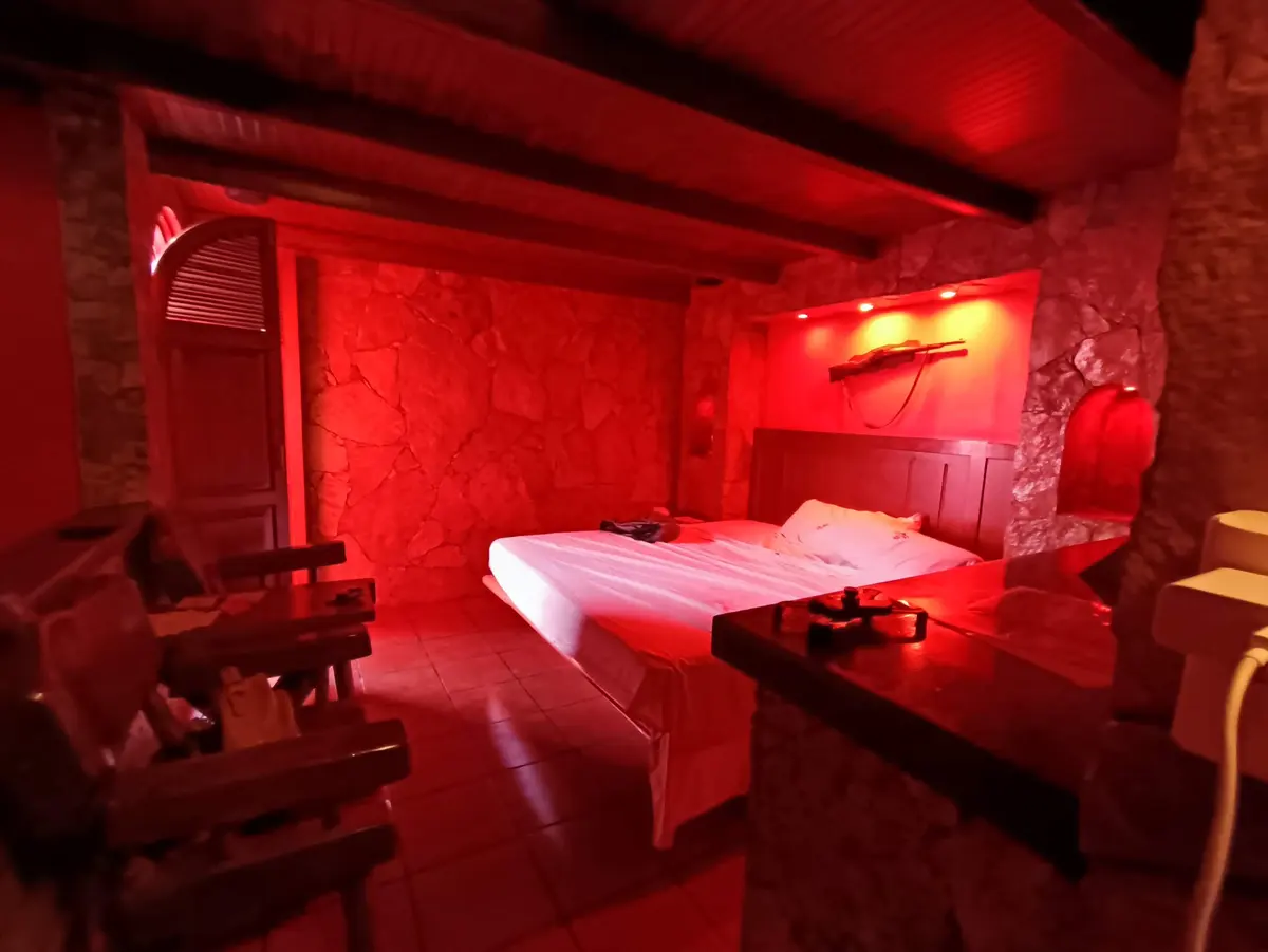 Motel Romance