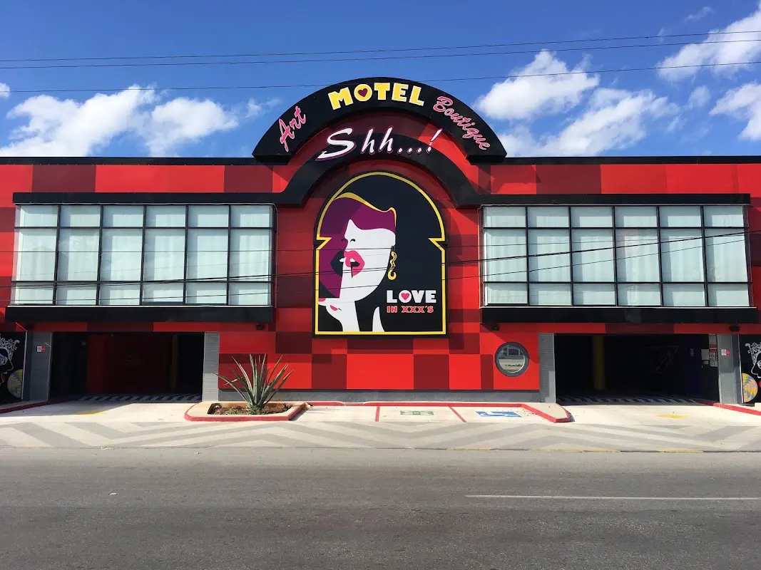 Motel Shh...! Art Boutique