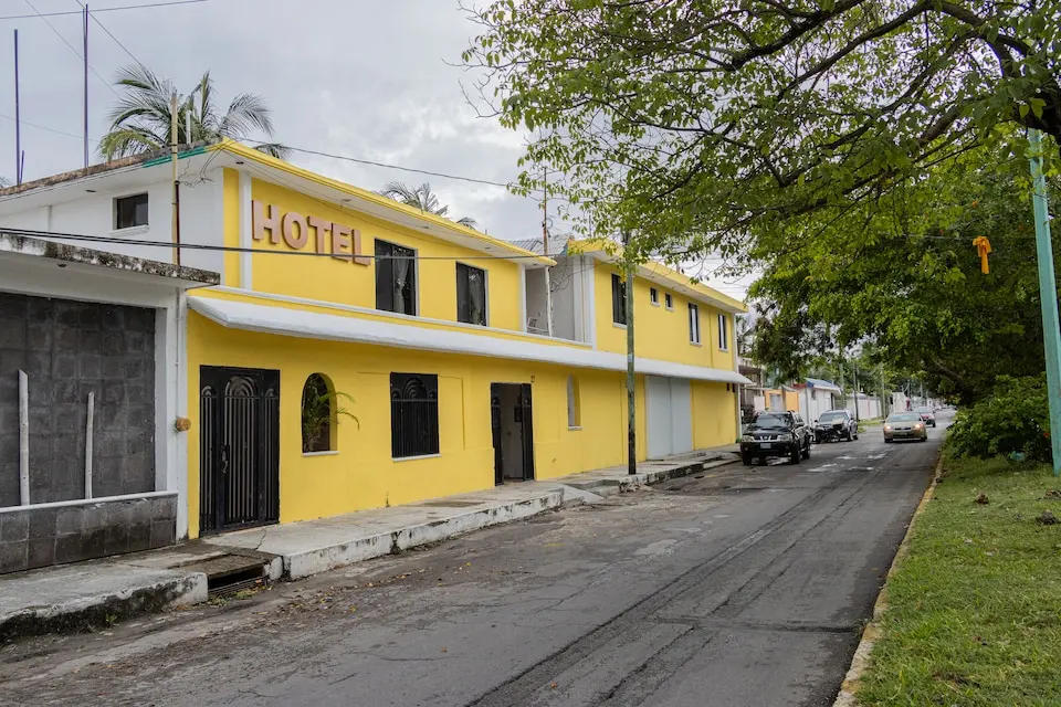 OYO Hotel Marías — foto 2 de 3