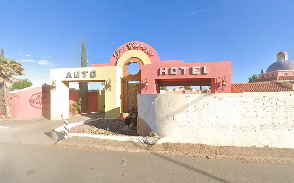 Auto Hotel Cupulas