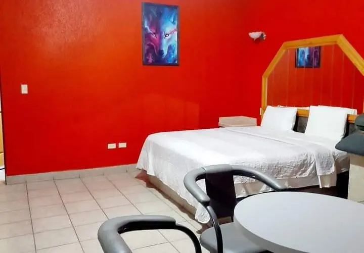 Motel Paradise