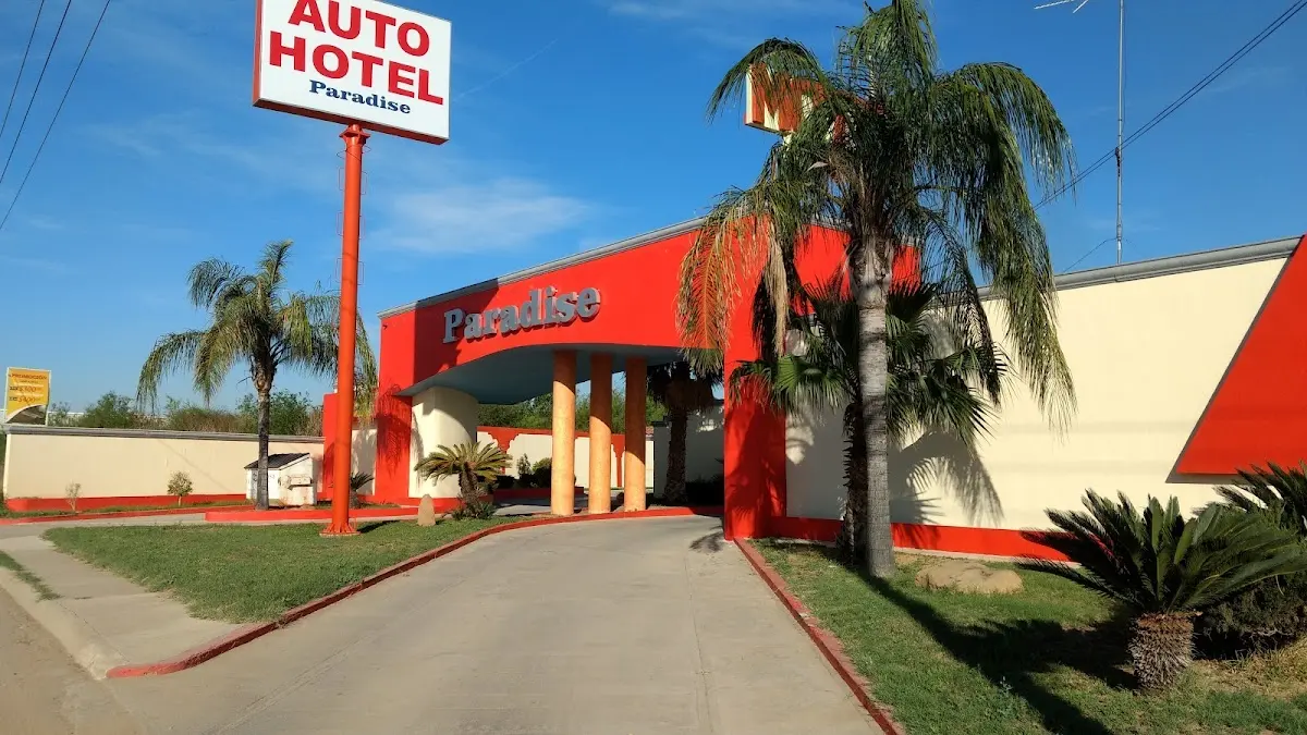 Auto Hotel Paradise — foto 2 de 2