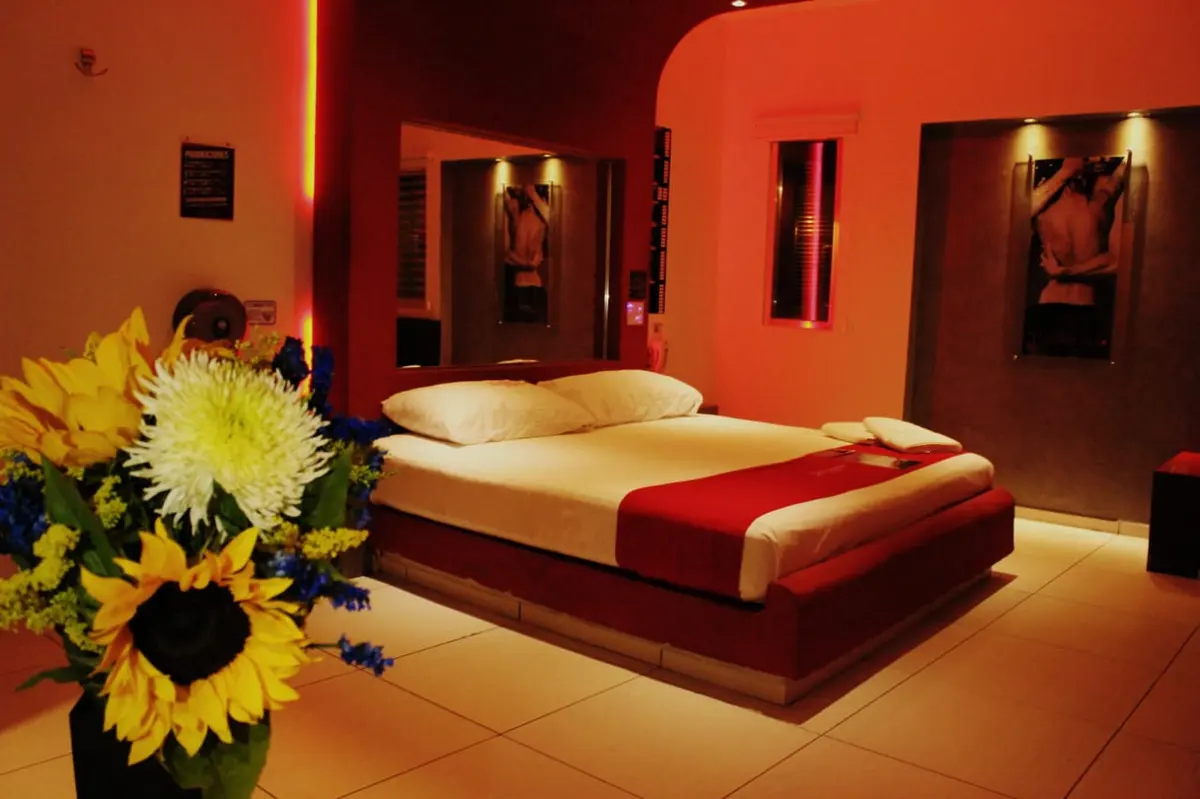 Auto Hotel tentaciones suites — foto 3 de 3