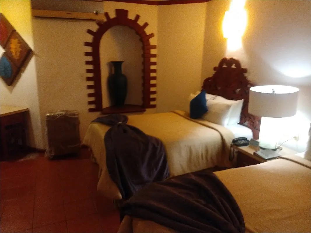 Econo Hotel