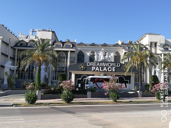 Dream Palace Hotel & Villas